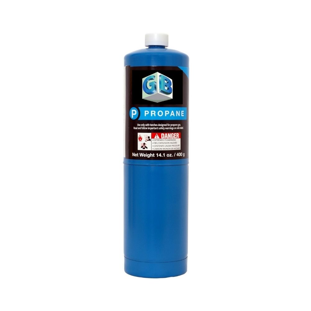 מיכל גלילי כחול מיכל גז פרופאן 14.1oz עם תווית המציגה את המותג "GB", סמלי אזהרה ומשקל של 14.1 אונקיות (400 גרם). מיכל גלילי כחול מיכל גז פרופאן 14.1oz עם תווית המציגה את המותג "GB", סמלי אזהרה ומשקל של 14.1 אונקיות (400 גרם).