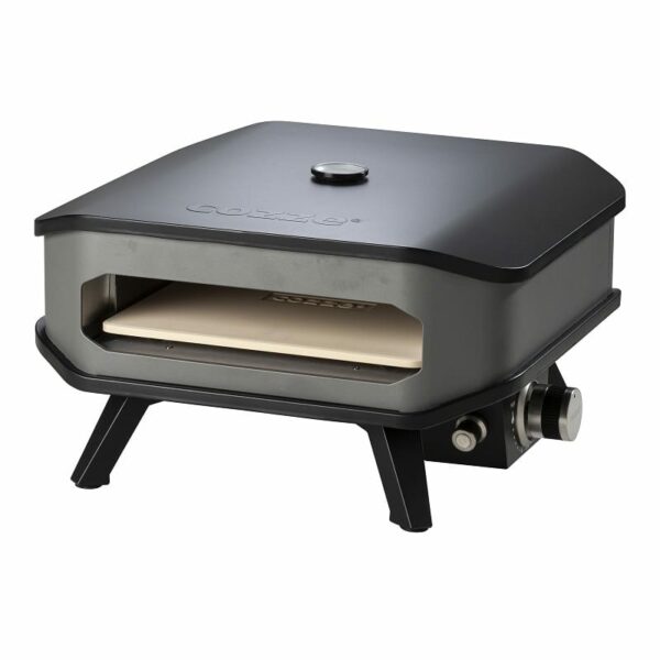 תנור פיצה שחור טאבון גז ביתי נייד קוצה COZZE 13" פיצה על רקע לבן.