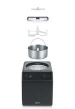 מטחנת הבשר GRAEF Multiwolf FW500 מוצגת בצבע שחור, עם מכסה, כף, קערה מתכתית ובסיס מסודרים זה מעל זה בתצוגה מפורקת.